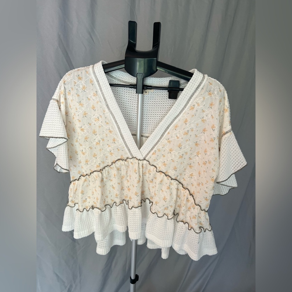 NWOT Floral Ruffle V-Neck Top